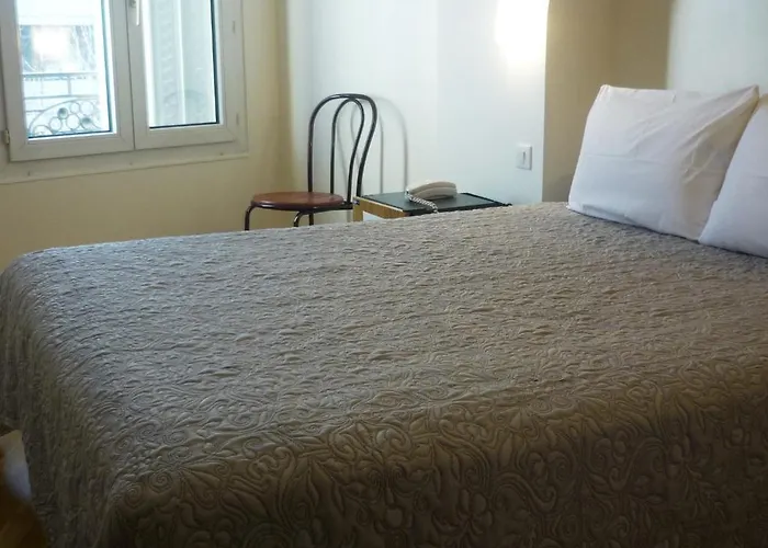 Mary\'S Hotel